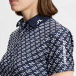 J.Lindeberg 女式 Tour Tech 印花高尔夫 Polo 衫 - 卡迪提花 JL 海军蓝